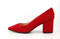 Red pointy pumps block heels. in large sizes
