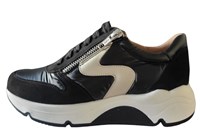 Comfortable sneaker -black