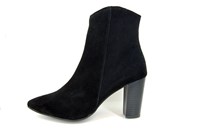 Pointed short boots - black suede