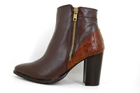 Pointed short boots - brown in large sizes