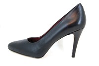 Needle Heels - black leather in large sizes