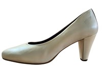 creamy white heels in large sizes