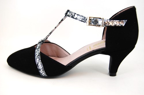 Low heel T-Strap shoes - black | Large 