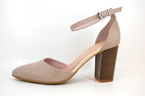 Heels with ankle strap - pink