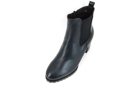 comfy chelsea boots ladies