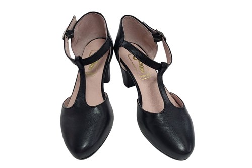 leather t strap shoes