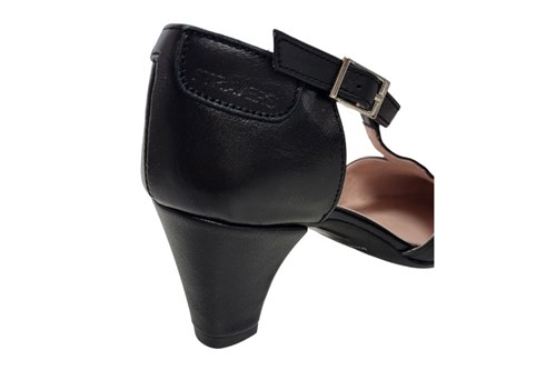 leather t strap shoes