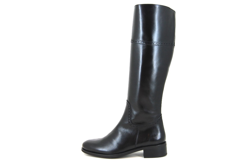 flat black boots uk