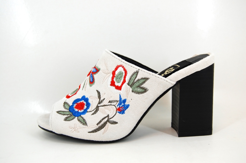 cream floral shoes
